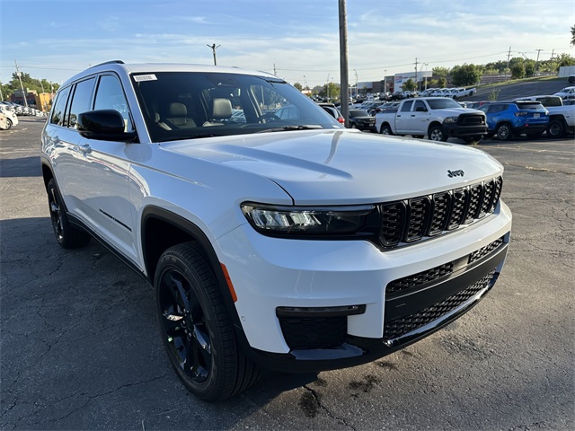 2025 Jeep Grand Cherokee Limited photo 4