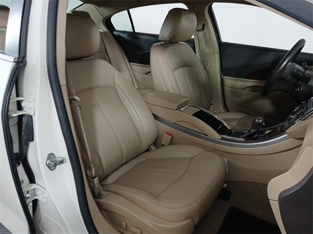 2010 Buick LaCrosse CXL photo 15