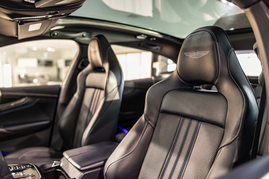 2025 ASTON MARTIN DBX - Image 19