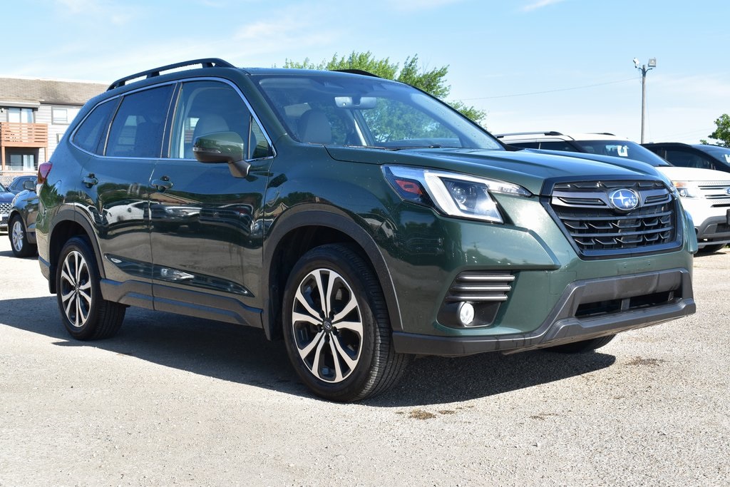 2022 Subaru Forester Limited photo 3