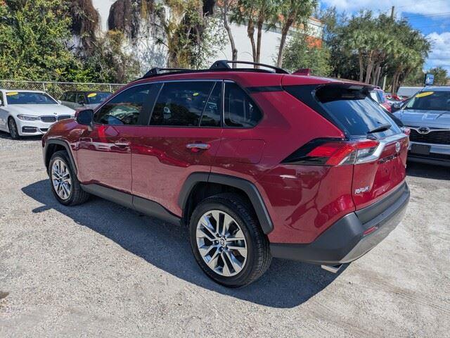 2022 Toyota RAV4 Limited photo 4