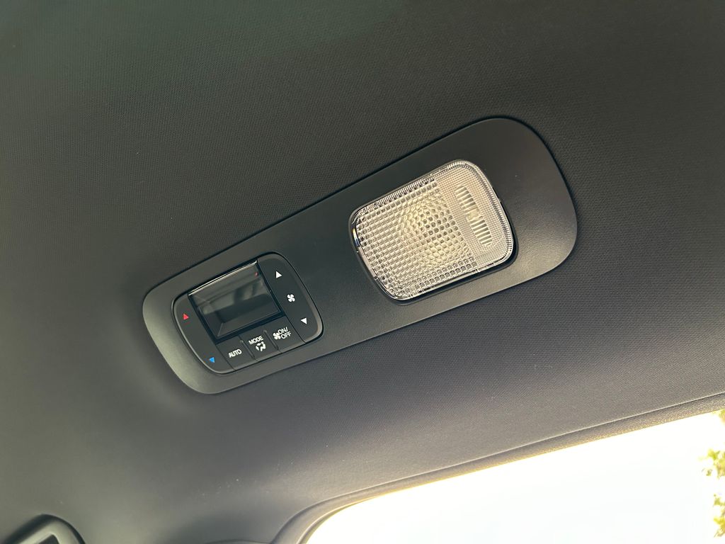 2026 Honda Odyssey photo 38