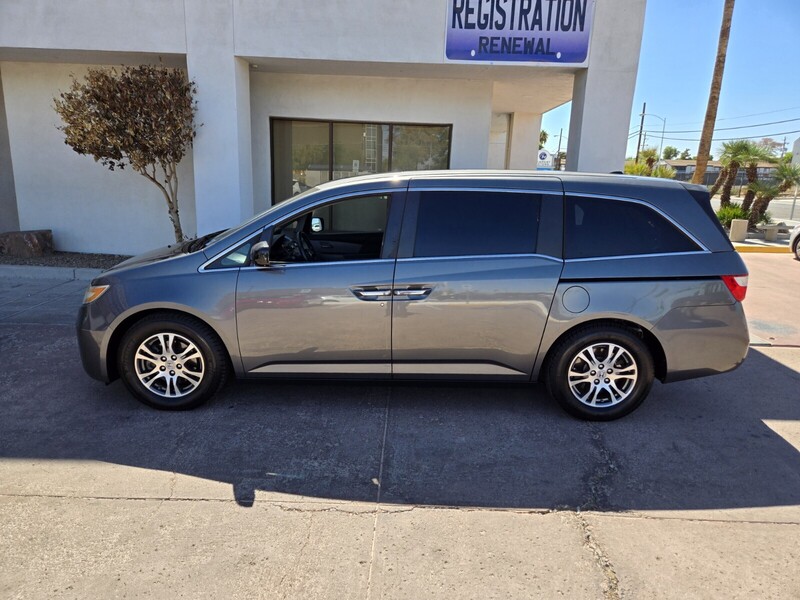 2012 Honda Odyssey EX photo 2