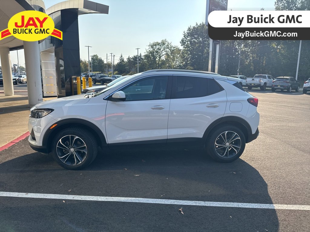 2022 Buick Encore GX Select photo 3