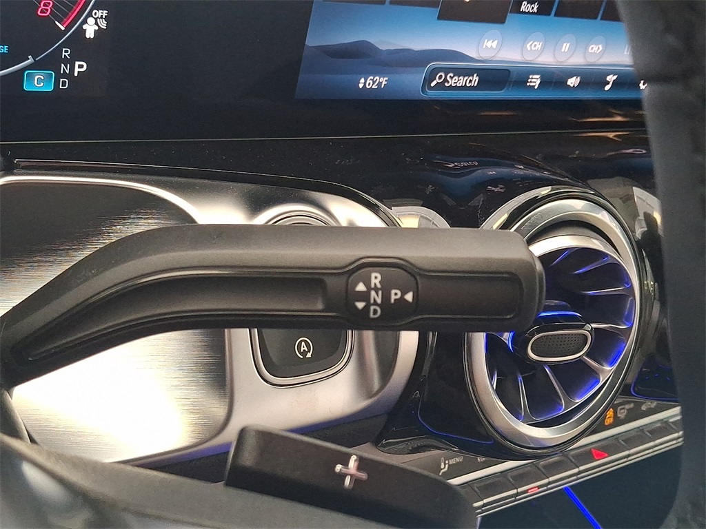 2026 Mercedes Benz GLB 250 4MATIC photo 10