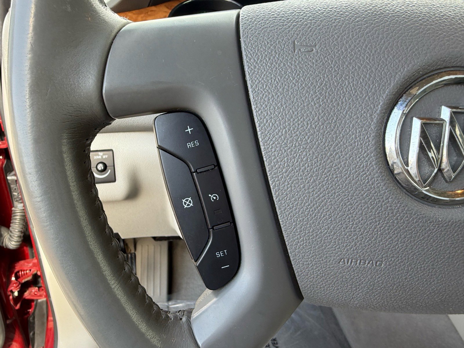 2010 Buick Enclave CXL photo 16