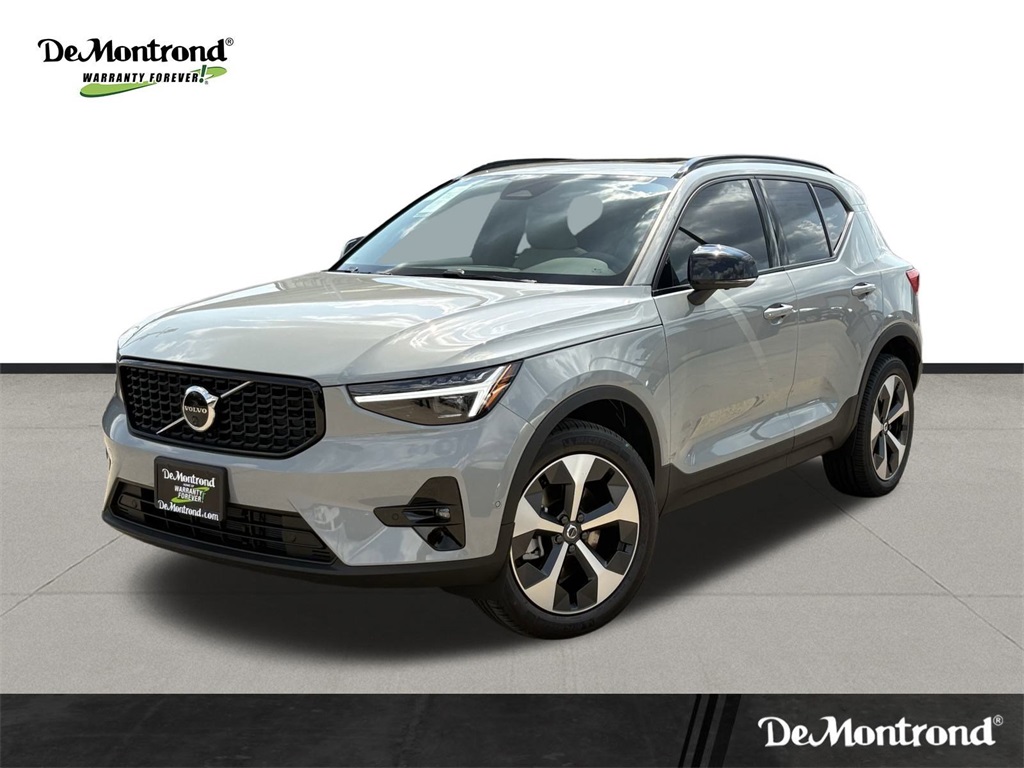 2026 Volvo XC40 Plus's photo