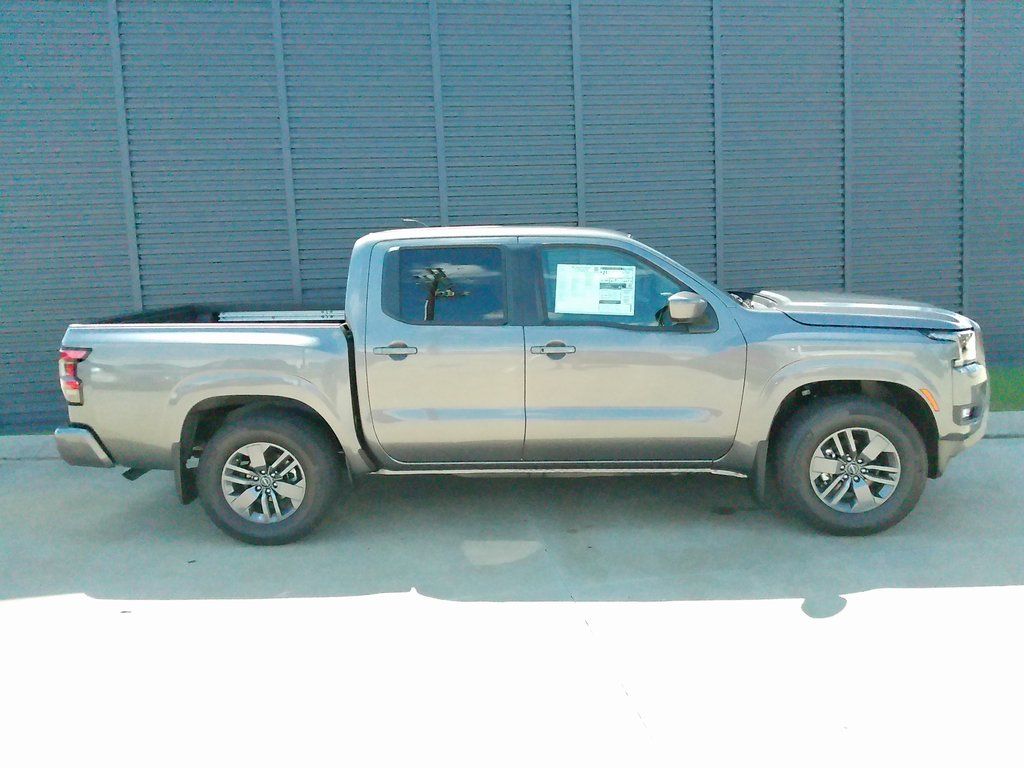 2025 Nissan Frontier SV photo 2
