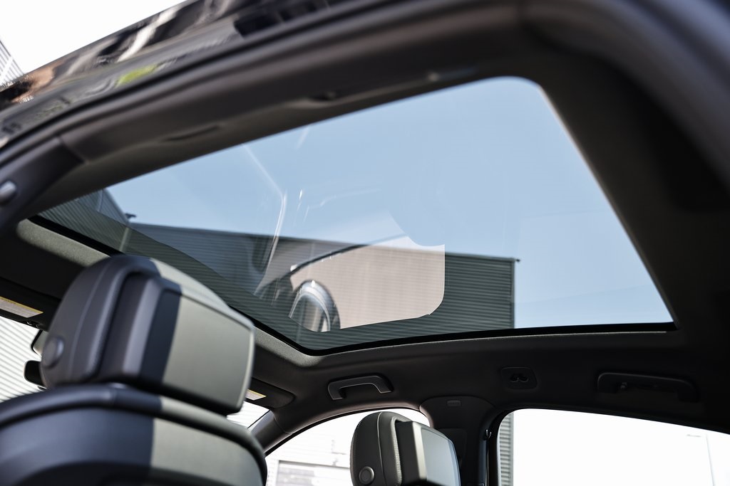 2026 Porsche Cayenne Coupe Base photo 19
