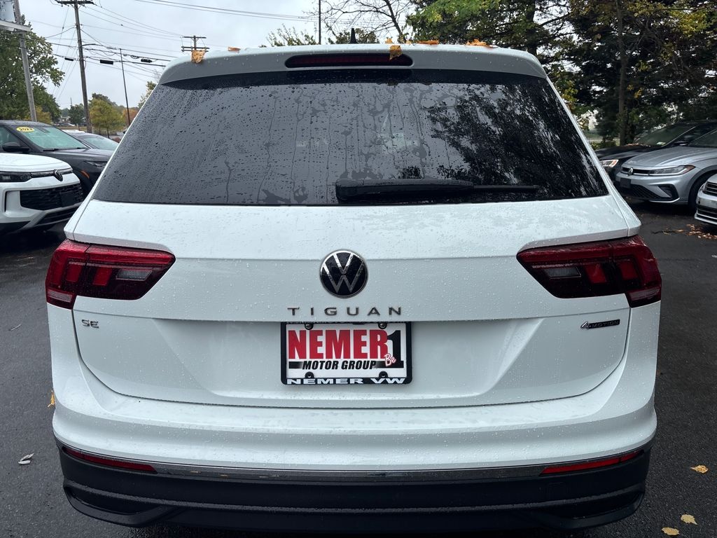2022 Volkswagen Tiguan SE photo 6