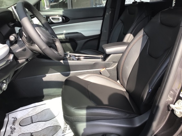 2024 Jeep Compass Limited photo 3