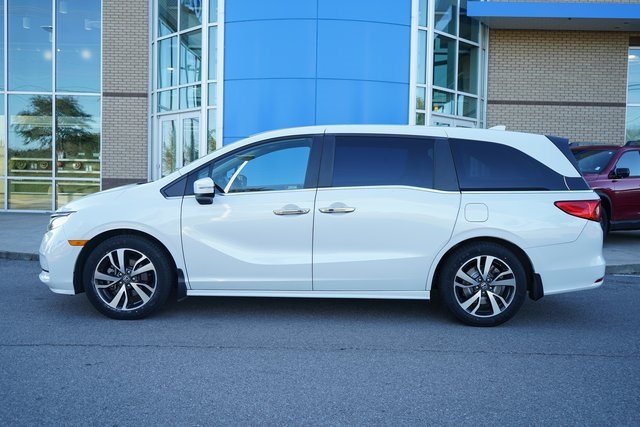 2022 Honda Odyssey Touring photo 4