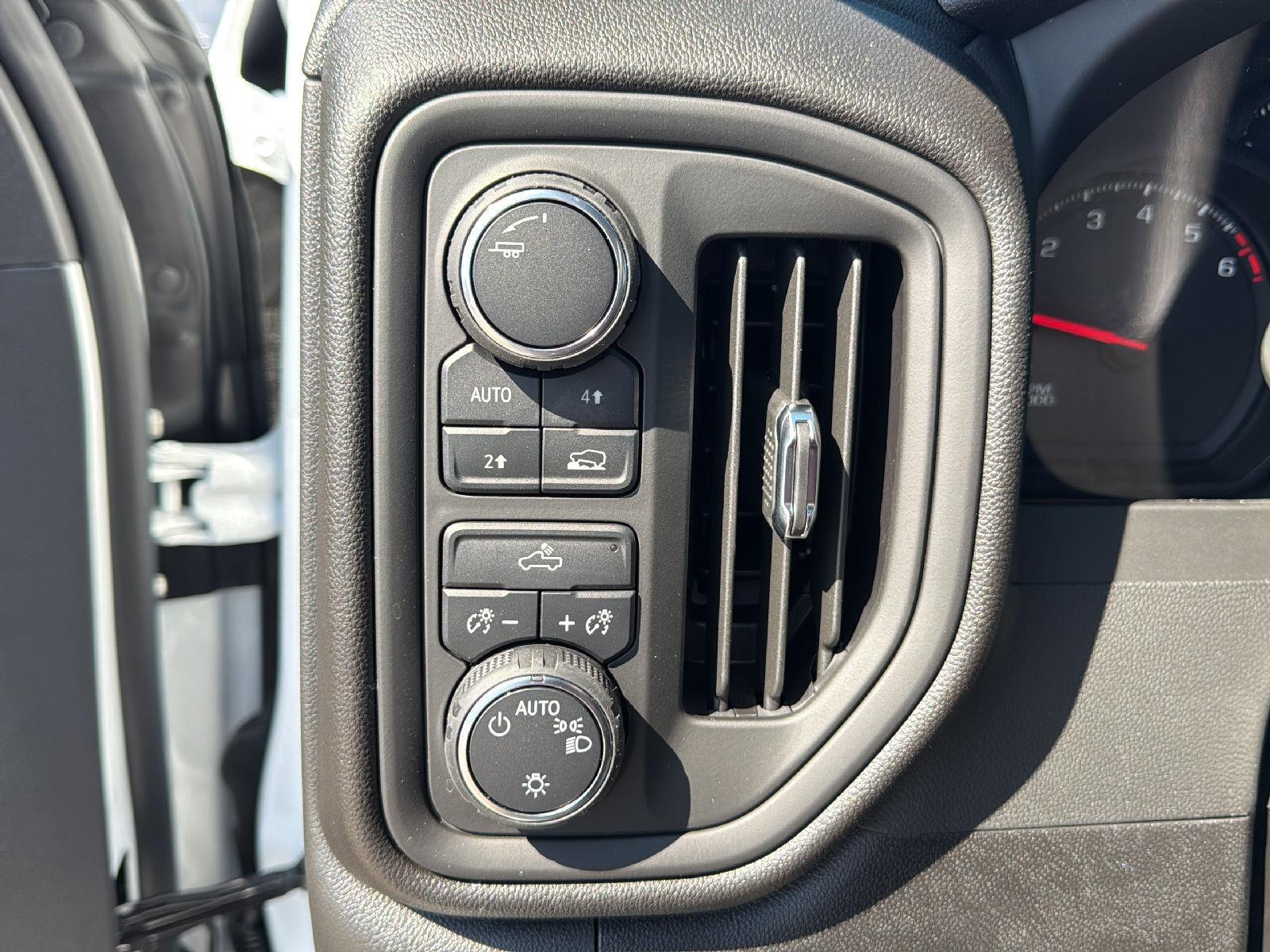 2025 Chevrolet Silverado 1500 photo 21
