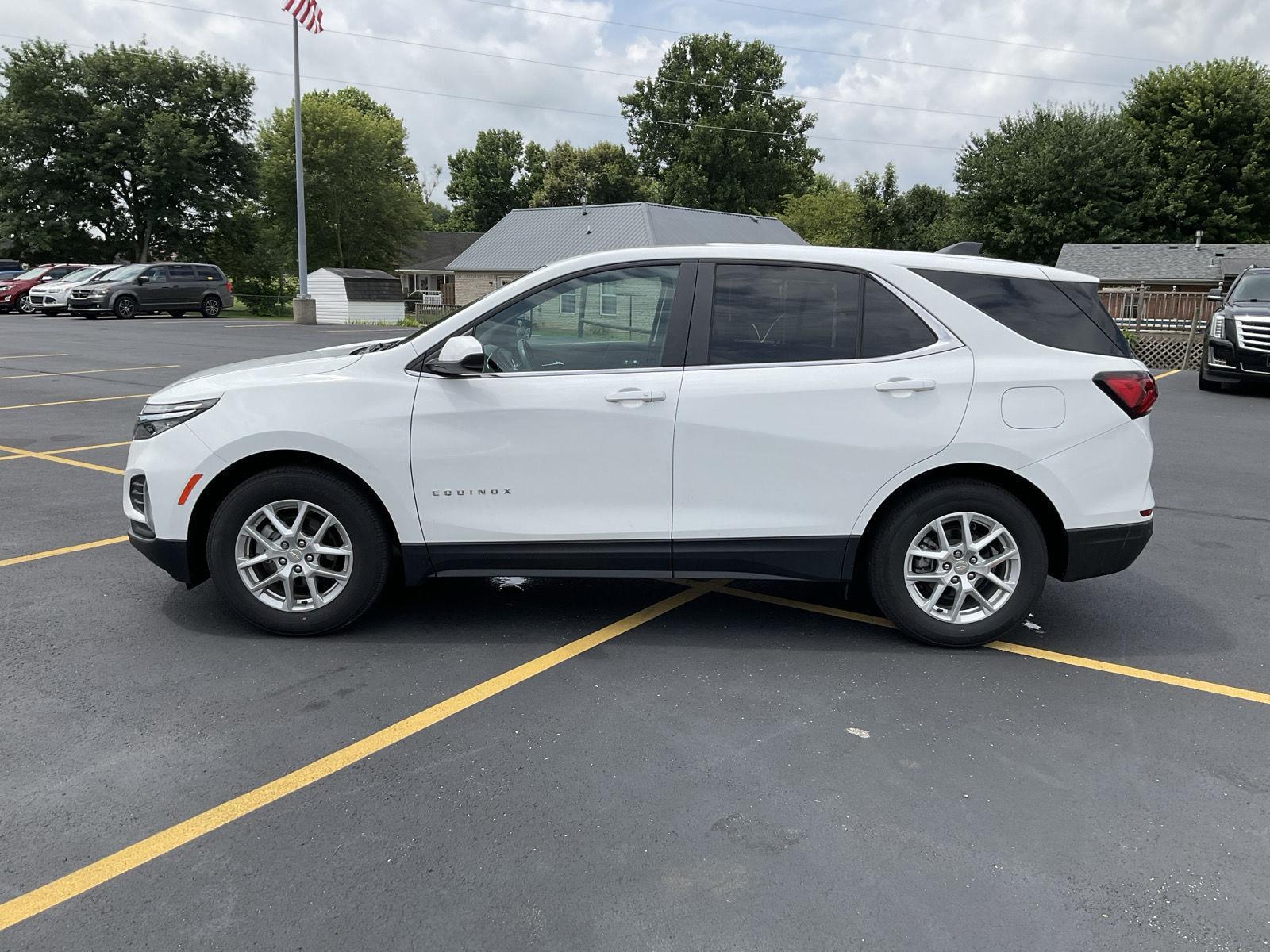 2024 Chevrolet Equinox LT photo 4