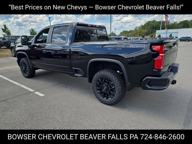 2025 Chevrolet Silverado 2500HD LT photo 3