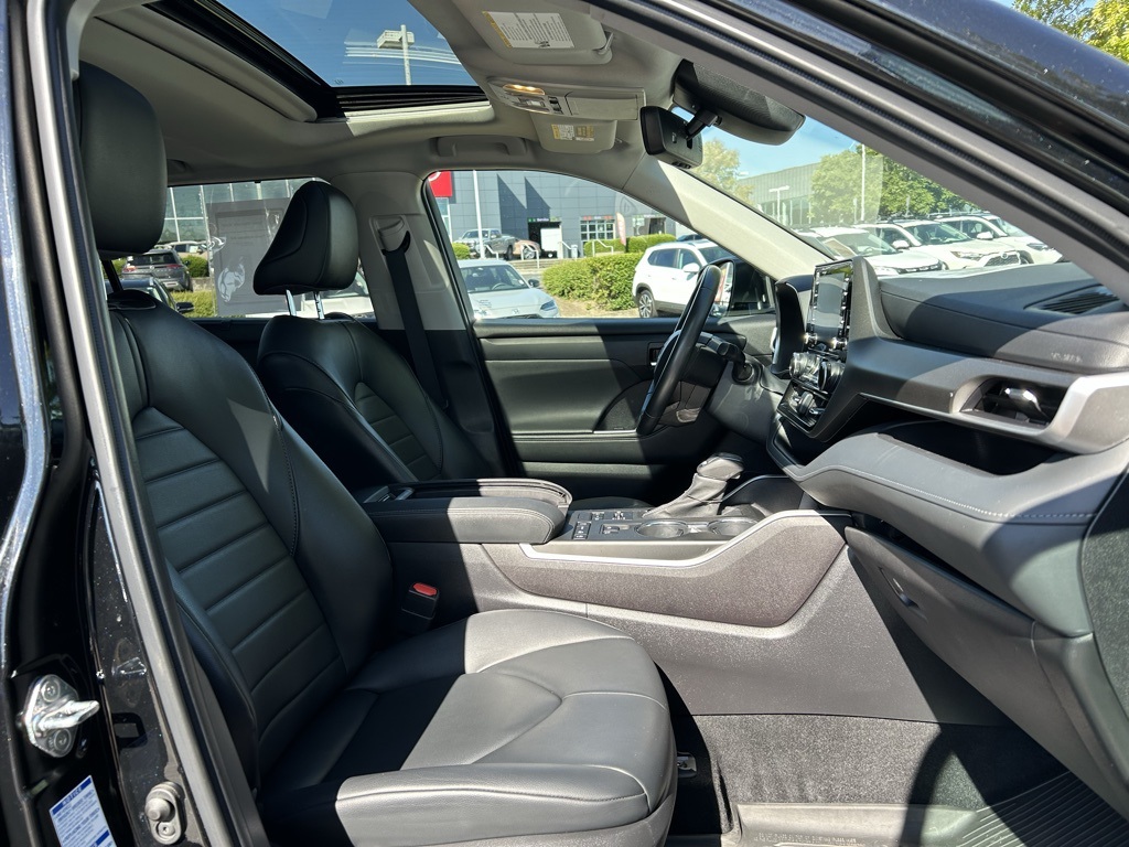 2022 Toyota Highlander XLE photo 27