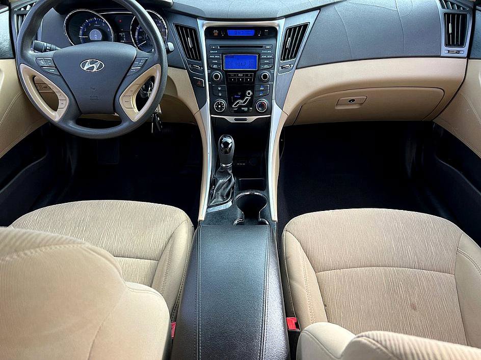 2013 Hyundai Sonata GLS photo 6