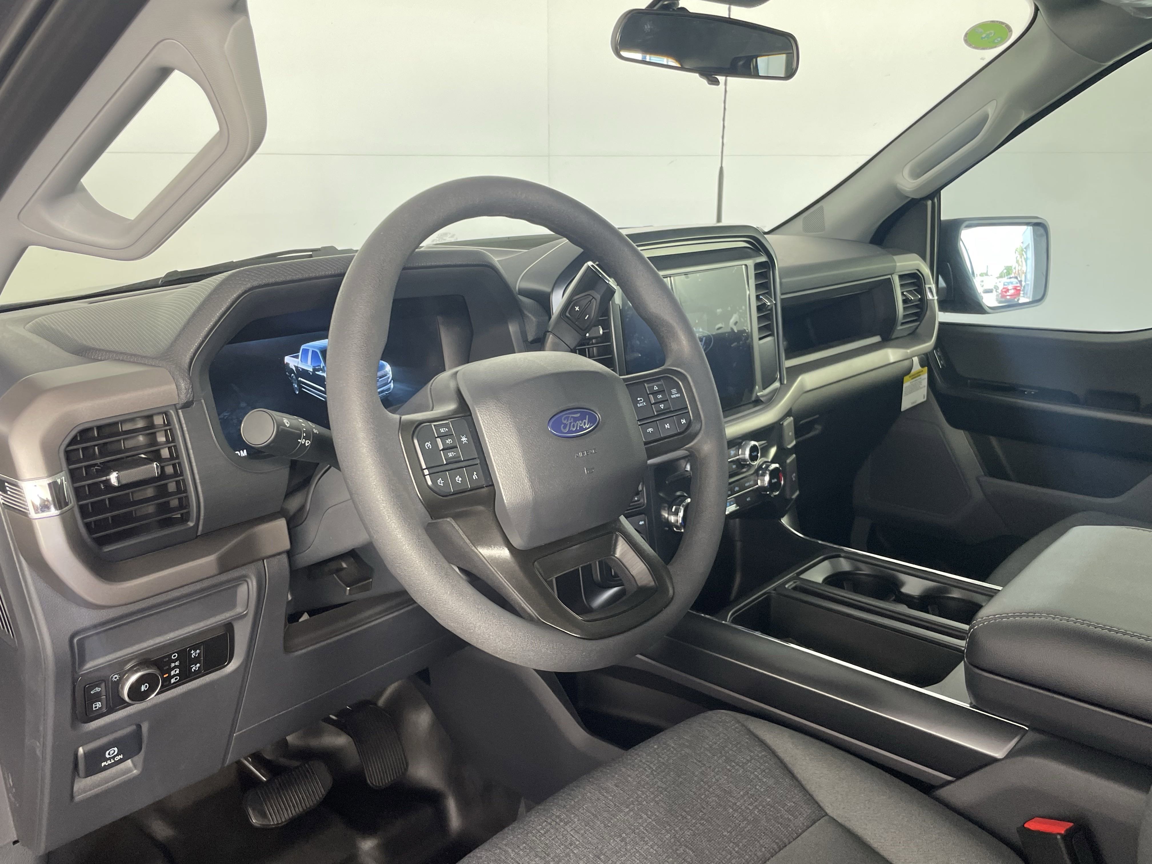 2025 Ford F-150 XL photo 10