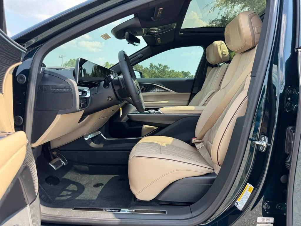 2025 Cadillac Lyriq Luxury photo 20