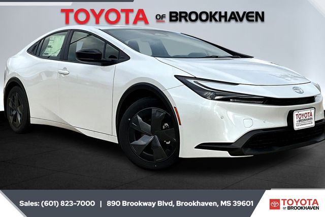 2026 Toyota Prius LE's photo