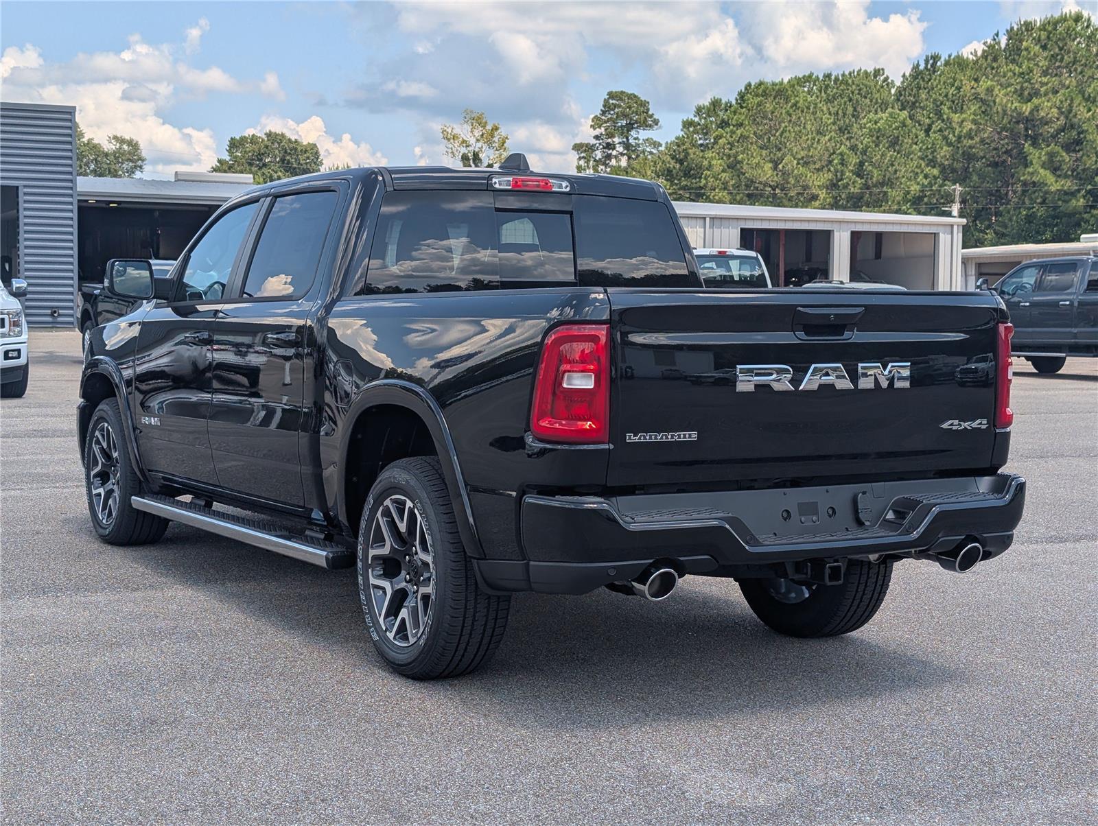 2026 Ram 1500 Laramie photo 3