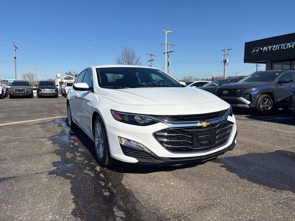 Used 2025 Chevrolet Malibu 1LT with VIN 1G1ZD5ST2SF125106 for sale in Kansas City