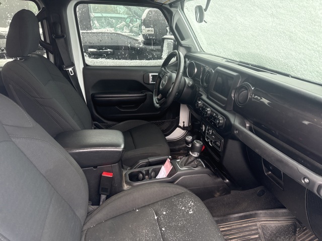 2020 Jeep Gladiator Altitude photo 2