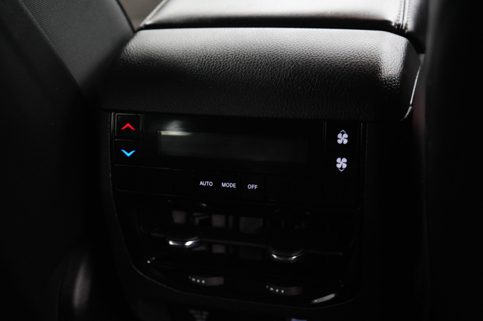 2023 Jeep Grand Cherokee Altitude photo 14