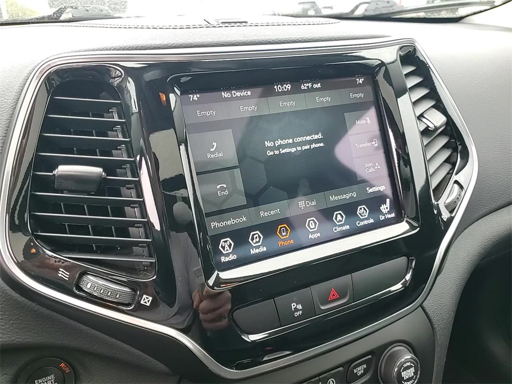 2020 Jeep Cherokee Limited photo 29