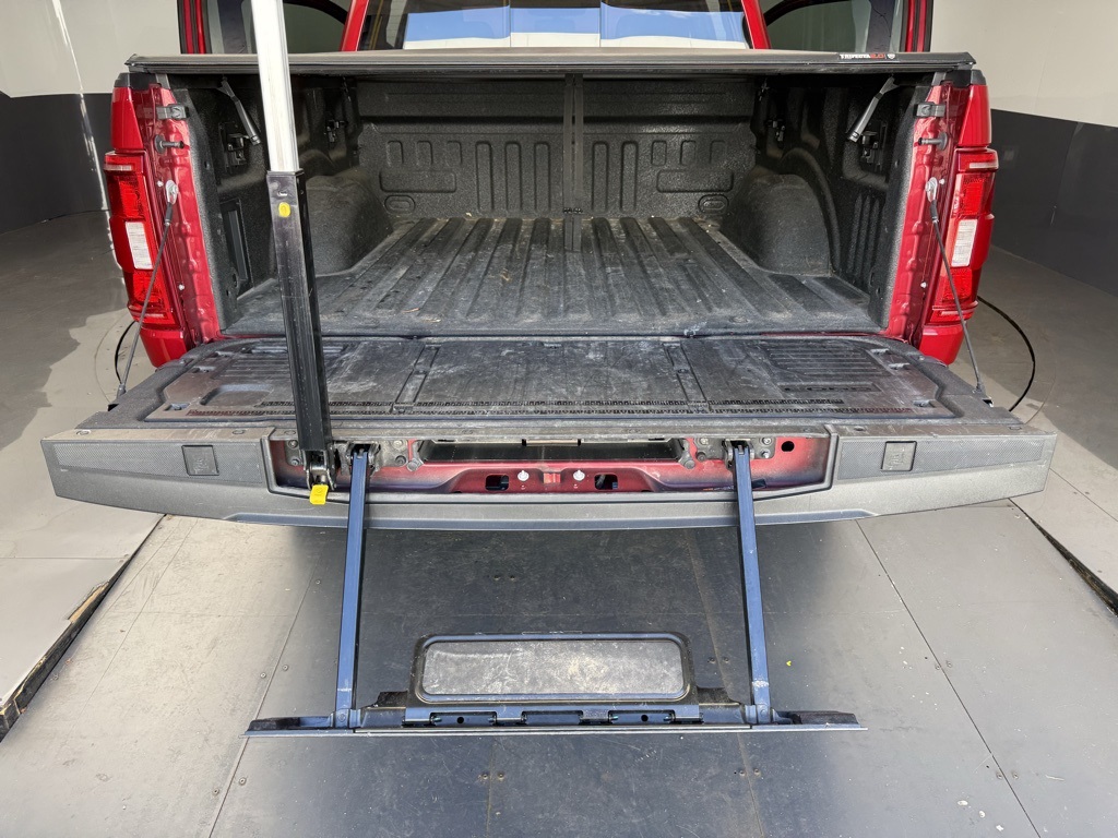 2022 Ford F-150 XLT photo 16