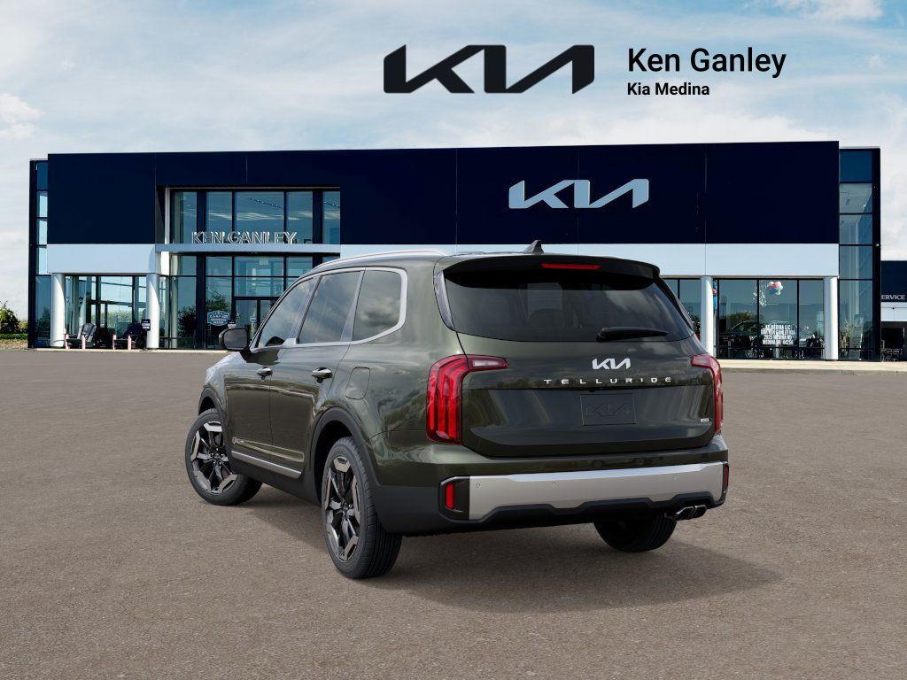 2025 Kia Telluride S photo 2