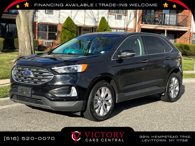 2023 Ford Edge Titanium's photo