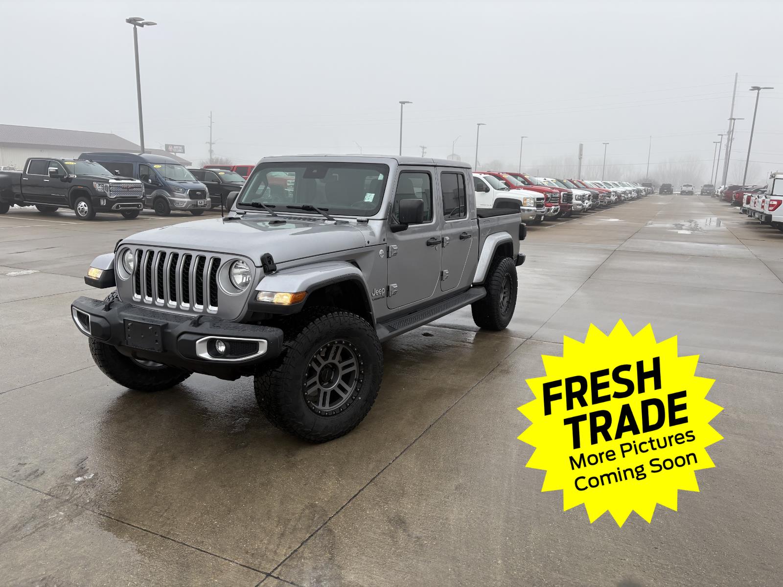 2020 Jeep Gladiator Overland's photo