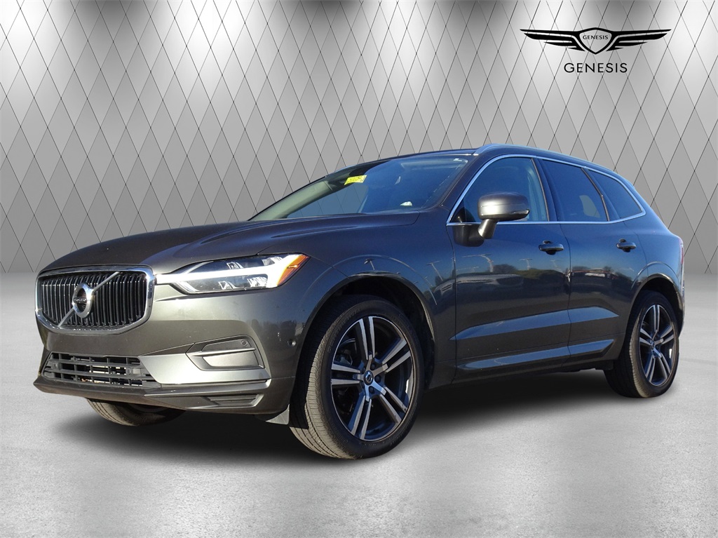 2019 Volvo XC60 Momentum's photo