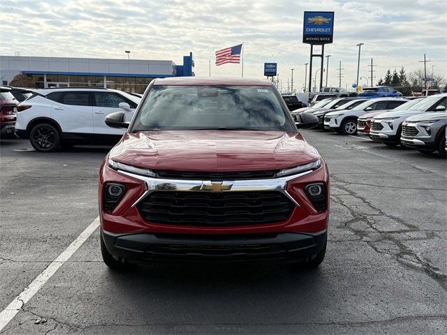 2026 Chevrolet Trailblazer LS photo 2