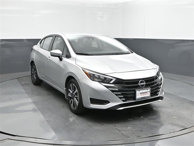 2025 Nissan Versa SV photo 18