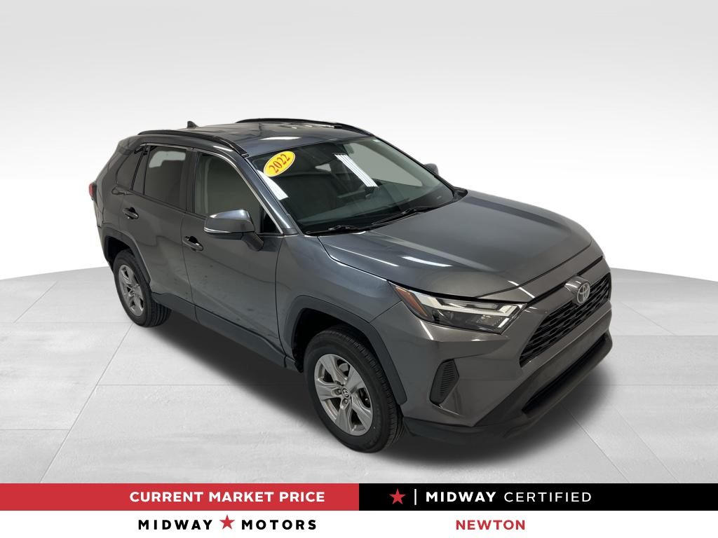 2022 Toyota RAV4 XLE's photo