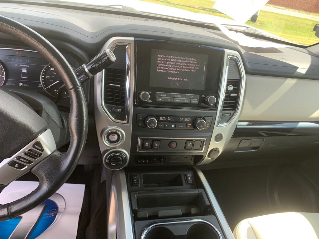 2023 Nissan Titan SV photo 18