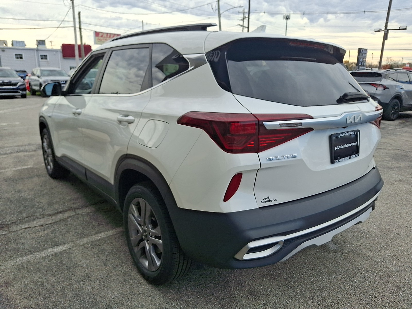 2022 Kia Seltos S photo 4