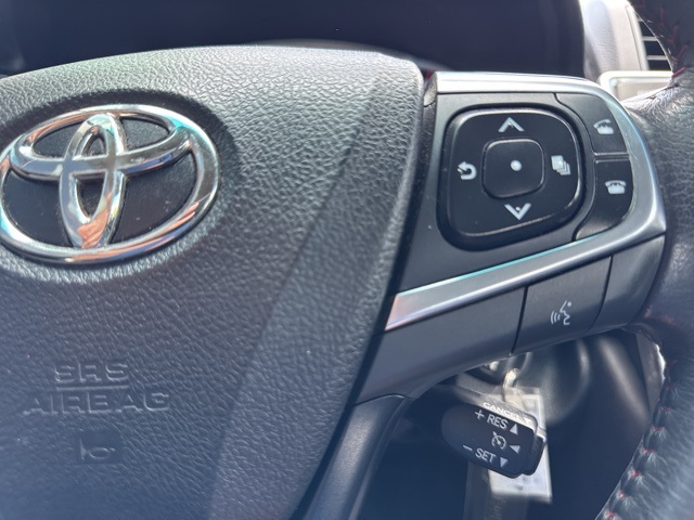 2017 Toyota Camry XLE photo 20