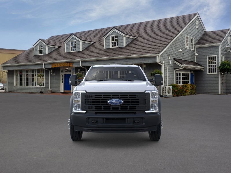 2025 Ford F-450 photo 2