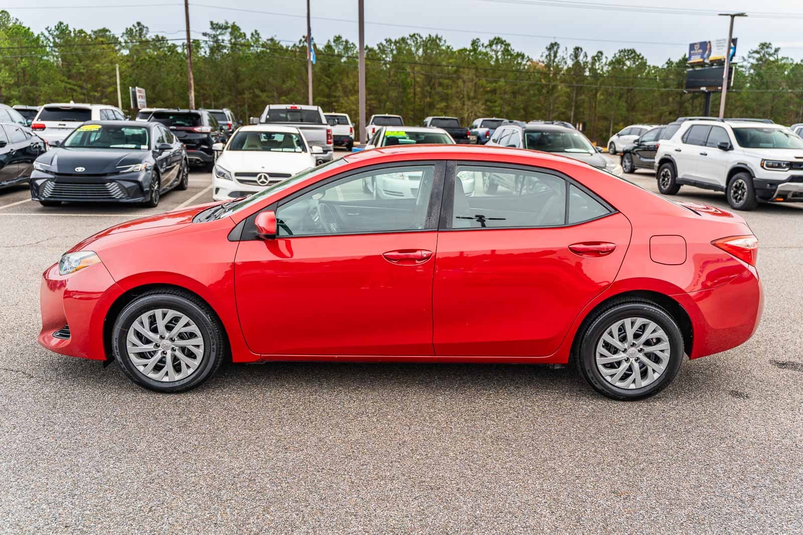 2018 Toyota Corolla SE photo 4