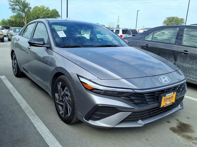 2025 Hyundai Elantra SEL Sport photo 2