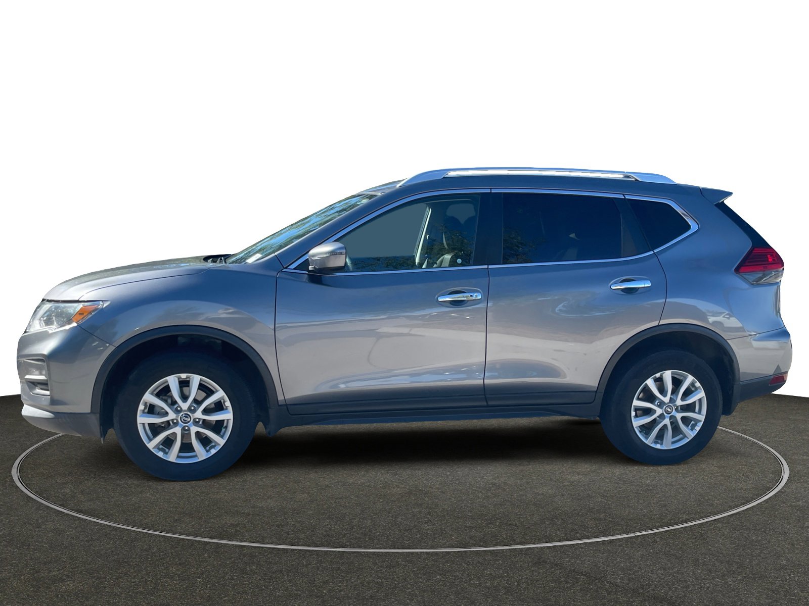 2017 Nissan Rogue SV photo 2