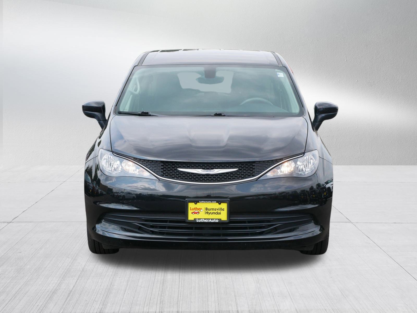 Used 2017 Chrysler Pacifica LX with VIN 2C4RC1CG8HR777699 for sale in Burnsville, Minnesota