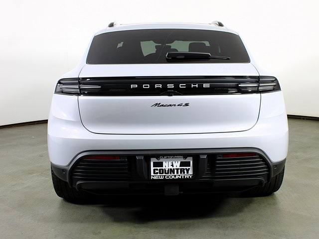 2025 Porsche Macan Electric photo 6