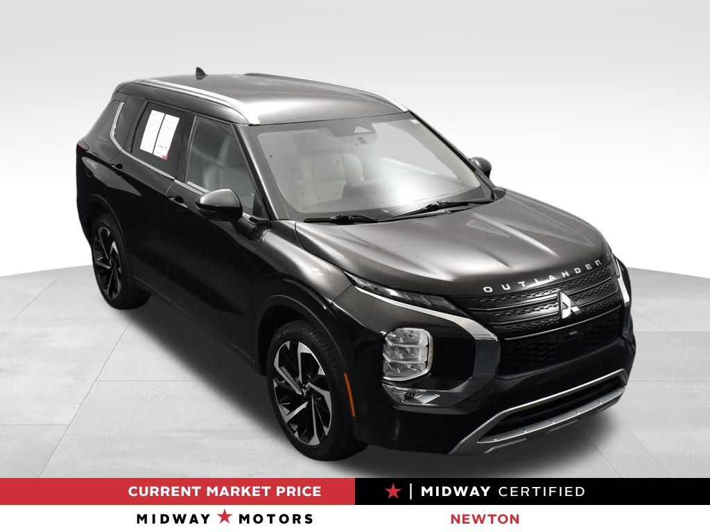 2023 Mitsubishi Outlander SEL's photo