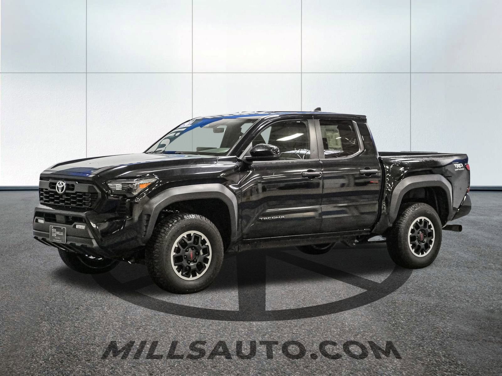 Used 2024 Toyota Tacoma SR5 with VIN 3TMLB5JN0RM004686 for sale in Baxter, Minnesota