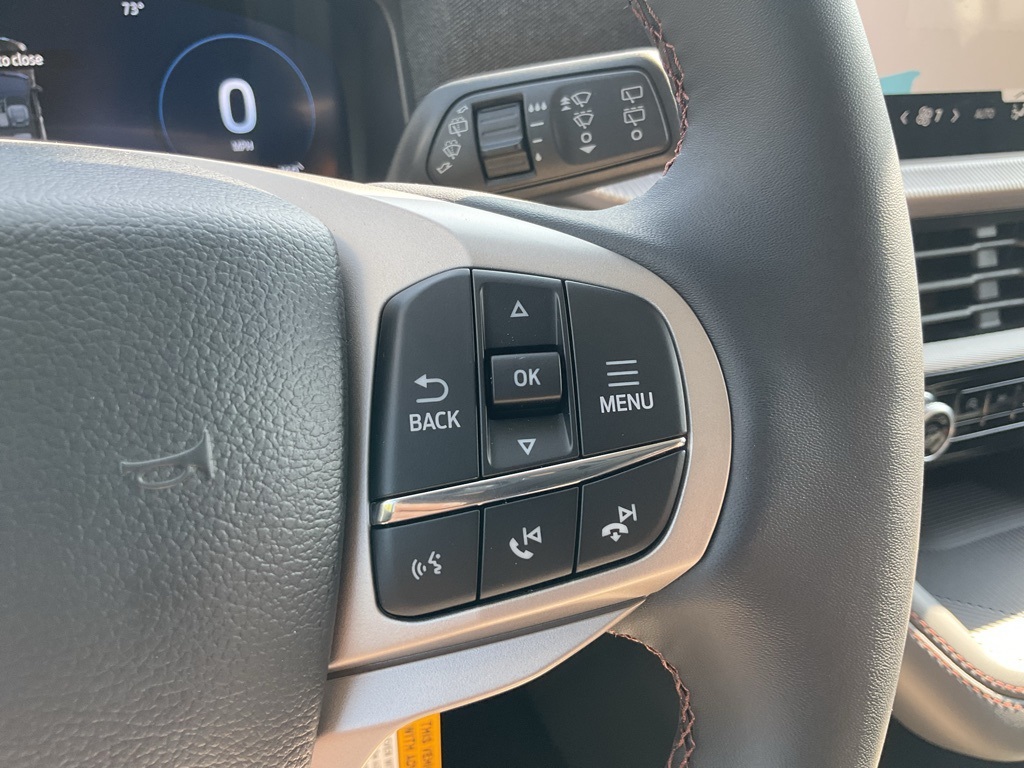 2025 Ford Explorer photo 6