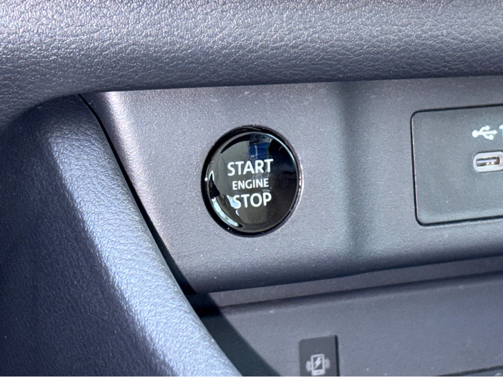 2024 Nissan Rogue SL photo 5